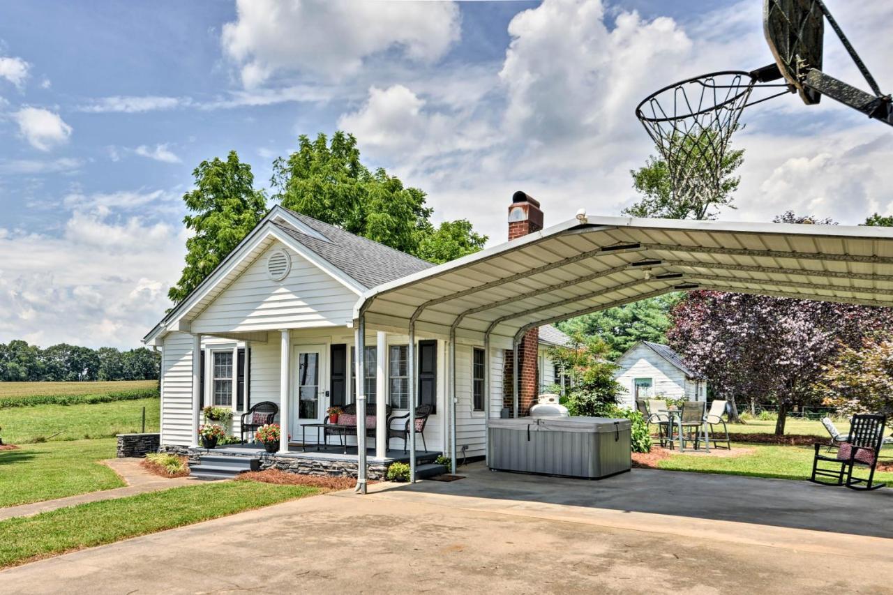 Peaceful Elkin Vacation Rental About 17 Mi To Mt Airy! Dobson Exterior photo